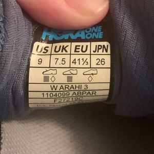 Hoka One One Arahi 3